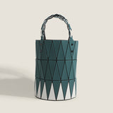 2025 popular new vegetable basket hand bag Japanese geometric diamond bucket bag fashionable and simple contrasting color shoulder armpit bag