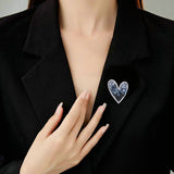 2025 Niche fashion pin women's anti-light corsage neckline accessories contrasting color design sense gradual change color crystal love brooch