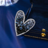 2025 Niche fashion pin women's anti-light corsage neckline accessories contrasting color design sense gradual change color crystal love brooch