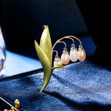 2025 Vintage Chinese style cheongsam accessories autumn and winter coat coat corsage fixed pin freshwater pearl lily of the valley brooch