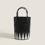 2025 popular new vegetable basket hand bag Japanese geometric diamond bucket bag fashionable and simple contrasting color shoulder armpit bag