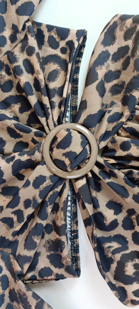 rRomildi Front Knot Cut out Waist Leopard Maxi Dress