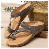 rRomildi Women's Casual Sandals And Slippers With Flat Bottomed Flip Flops And Hollow Buckle Pattern